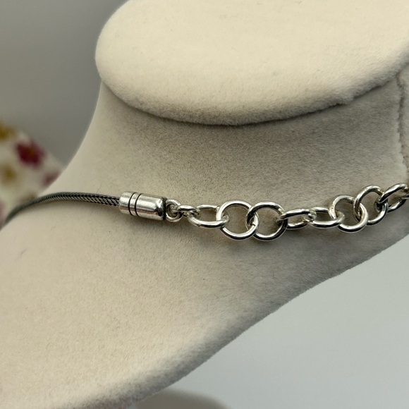 Brighton Round Scroll Necklace Single Swarovski Crystal Retired 17" & Cloth Bag - Picture 6 of 11